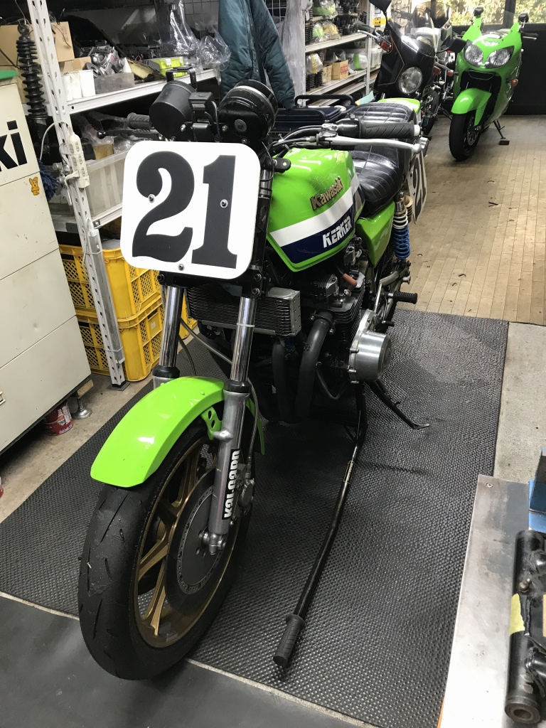 デモ車#21 ジェネレーターカバーのオイル漏れ修理 | GREEN GARAGE