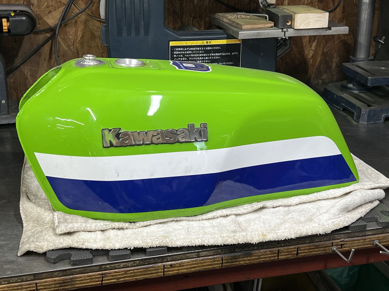 Z1000R1 K.K様 ワークスS1仕様製作 アルミタンクのWコック加工 | GREEN GARAGE