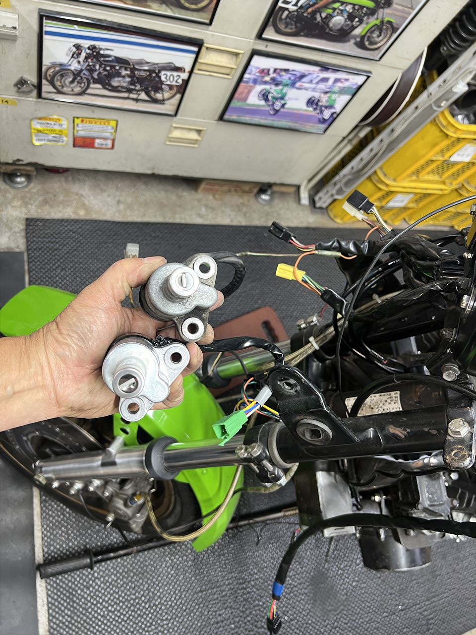 Z1000J2 T.K様 メインハーネスのスリム化 電装品取り付け | GREEN GARAGE